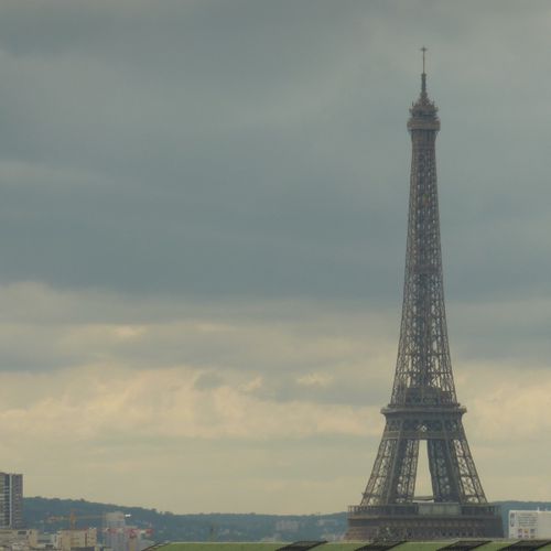 PARIS TOITS CARRE TOUR EIFFEL