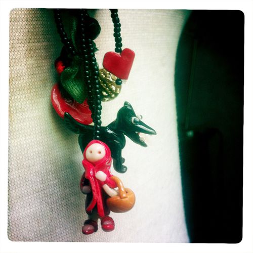 chaperon rouge fimo collier 4