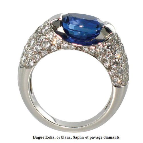 Bague-Eolia--or-blanc--Saphir-et-pavage-diamants.jpg