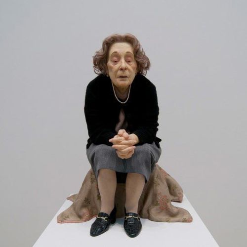 Ron-Mueck-Untitled-Seated-Woman-1999