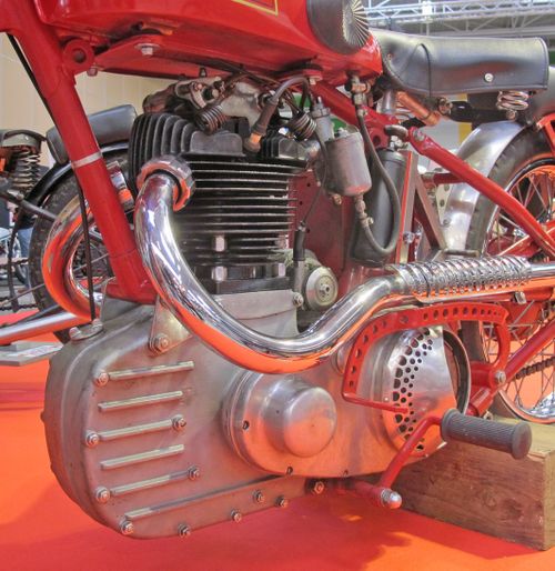 Bianchi-moteur-gauche.jpg