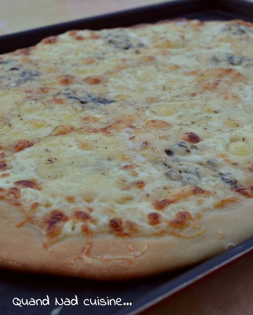 pizza blanche trois fromages