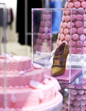 Exposition-Manolo-Blahnik-derbies-a-talons_galerie_principa.jpg