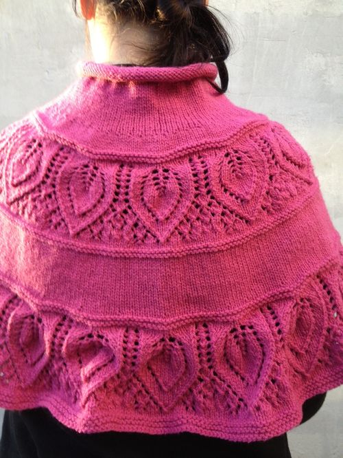 Modèles de ponchos enfant et femme VHD Créations cartes faire part