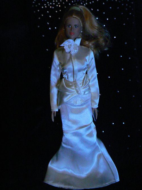 Barbie géante 40 cm - Tonner? - poupées corolle