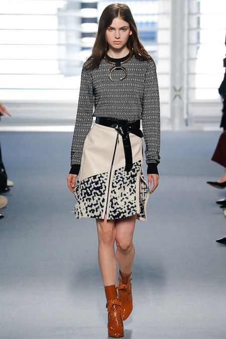 Paris-Fashion-Week-Femme-A.-H.2014-.Louis-Vuitton-01.JPG