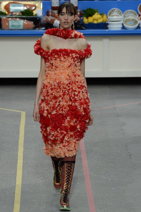 Paris-Fashion-Week-Femme-A.-H.2014-.Chanel-01.JPG