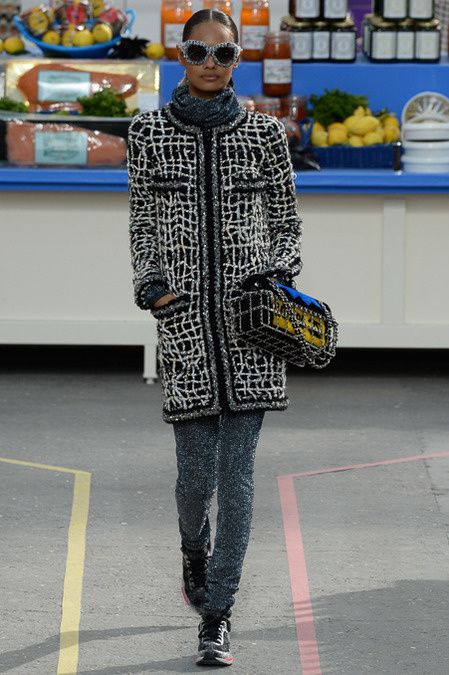 Paris-Fashion-Week-Femme-A.-H.2014-.Chanel-07.JPG