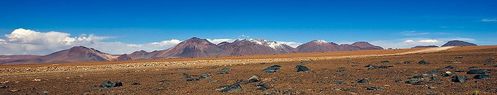 800px-Guayaques_volcanic_group_chile_ii_region.jpg