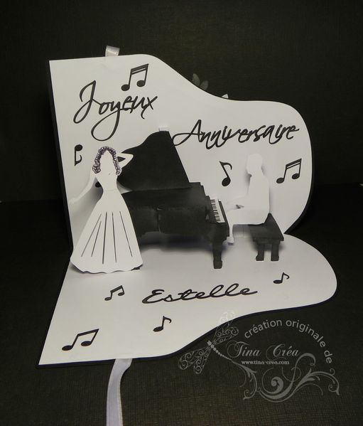 carte-anniversaire-pop-up-pianiste-et-cantatrice.jpg