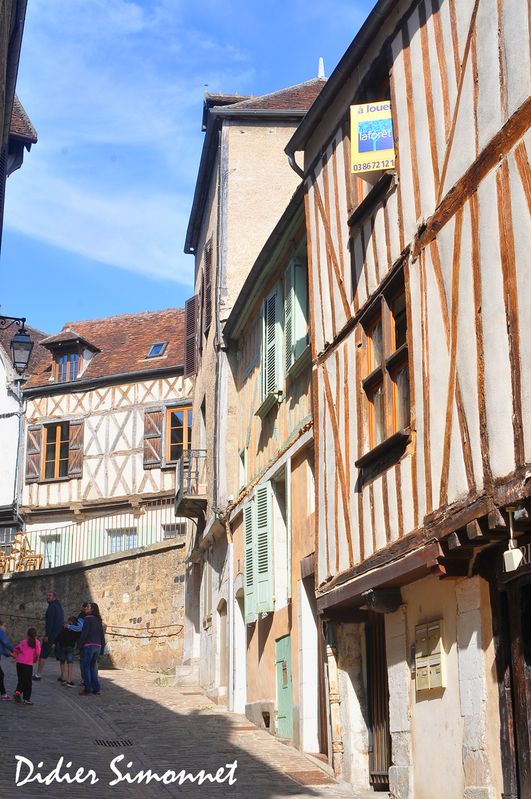 AUXERRE , ruelle