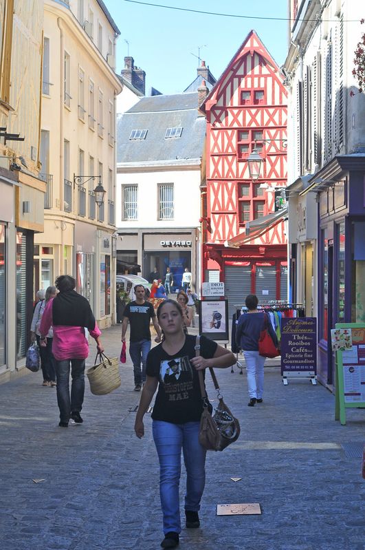 AUXERRE, Le centre ancien-