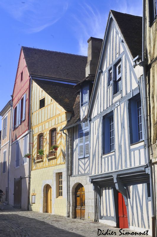 AUXERRE, maison à colombages-