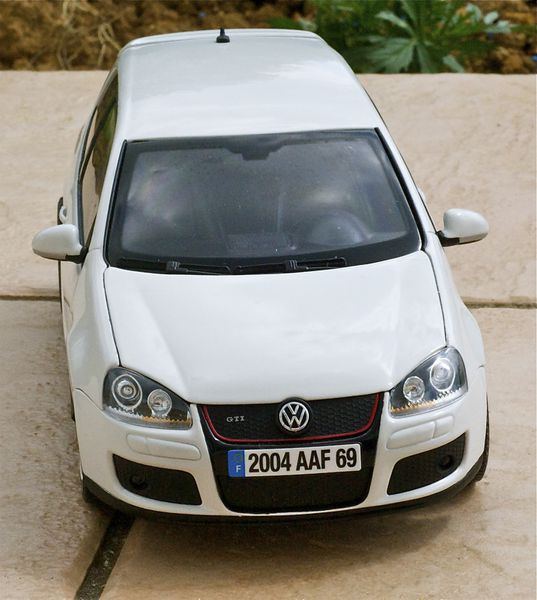 VW GOLF GTI COUPE BLANC NOREV12