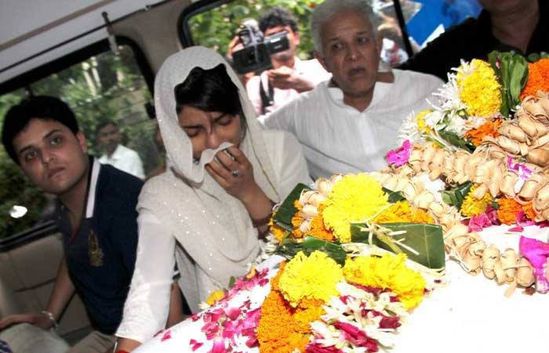 Priyanka-Chopra-s-Dad-s-Funeral.jpg