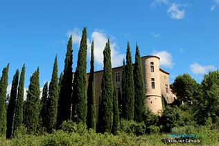chateau-de-vins-sur-caramy.jpg