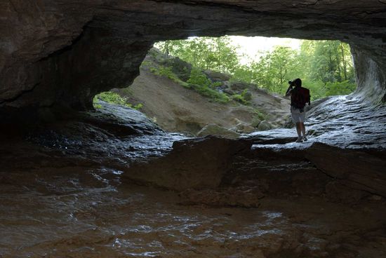 SCHNOERING-NANS-SOUS-STE-ANNE-GROTTE-SARRAZINE_DSC9374.JPG