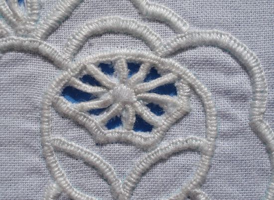 Broderie terminée (1) DSC09048