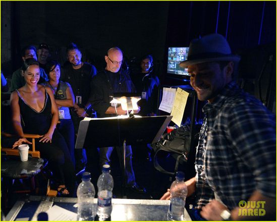 justin-timberlake-jessica-biel-stand-up-to-cancer-couple-06.jpg