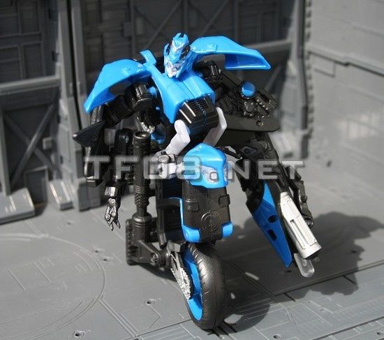 Jouets KO/Bootleg/Knockoff des Films Revenge-of-the-Fallen-Chromia-1