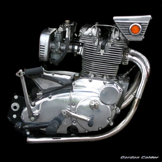 BSA ROCKET 3 MOTORCYCLE ENGINE