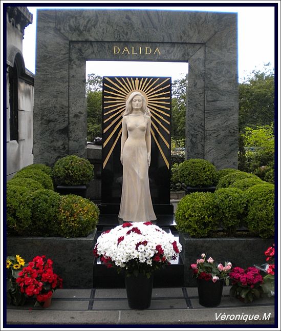 11 Juin 2011 Photo Tombe Dalida Montmartre 1