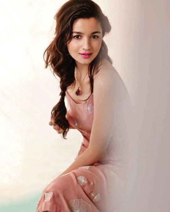 Alia-Bhatt-ELLE-jan-2014-3.jpg