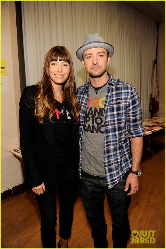 justin-timberlake-jessica-biel-stand-up-to-cancer-couple-03.jpg