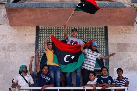 Des-libyens-celebrent-la-prise-de-Zliten-et-Zawiyah_scalewi.jpg