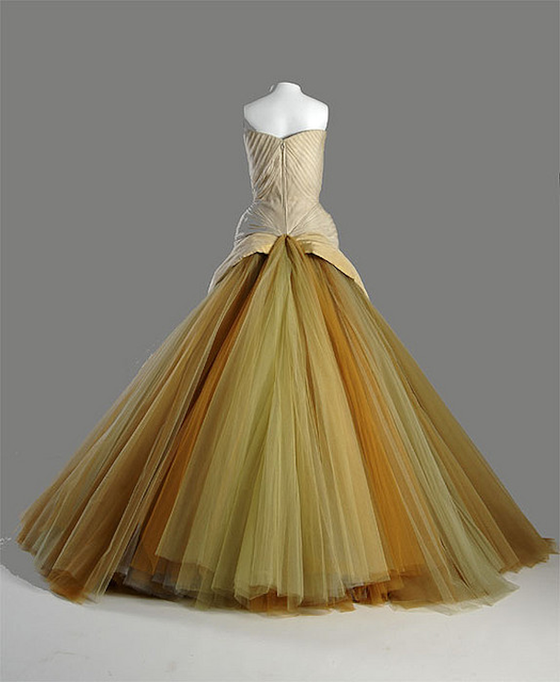 The-butterfly-gown---Charles-James-1955-4.png