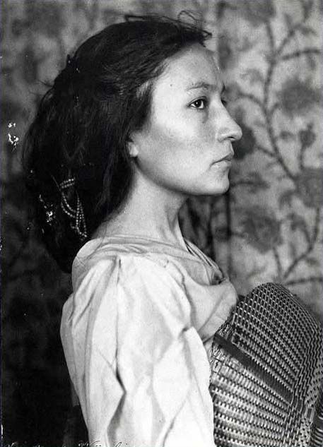 Gertrude-Kasebier-Photo-of-Zitkala-Sa.jpg