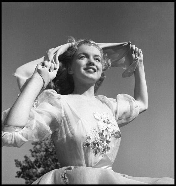 Marilyn Monroe photographed by Earl Theisen, 1947 (15)