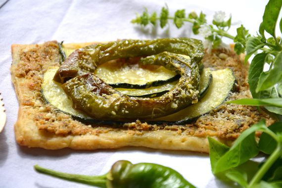 Tarte-fine-piment-courgette4.JPG