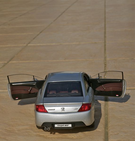 PEUGEOT 407 V6 COUPE GRIS NOREV34