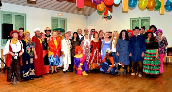 Bal-costume-fev-2012 7698lo