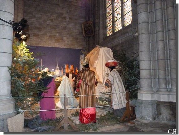 Creche---Eglise-Rennes--decembre-2012-2.jpg