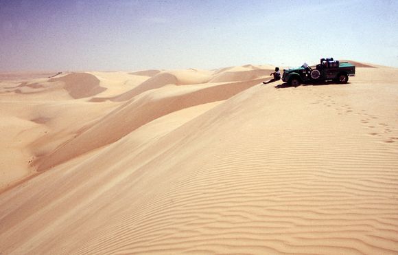 Franchissement-dunes-erg-de-Bilma.jpg