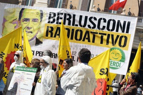 Berlusconi-radioactif.jpg