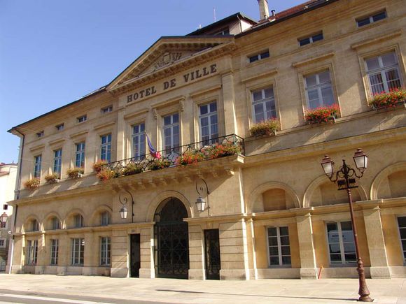 Hotel de Ville PONTARLIER ville-pontarlier.fr