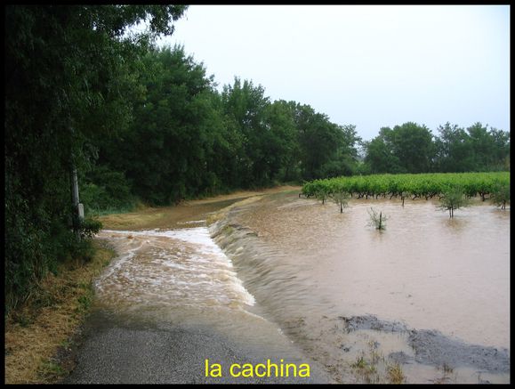 inondation-cotignac-15-06-2010--16--copie-1.JPG