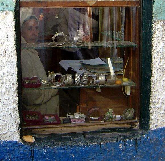 Vitrine de la rue des Consuls