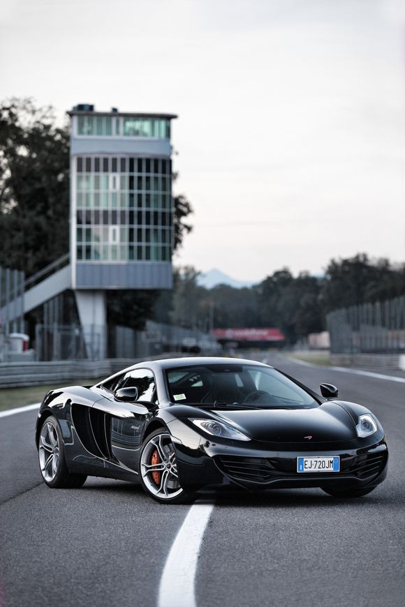 mp4 in milano 0691copy