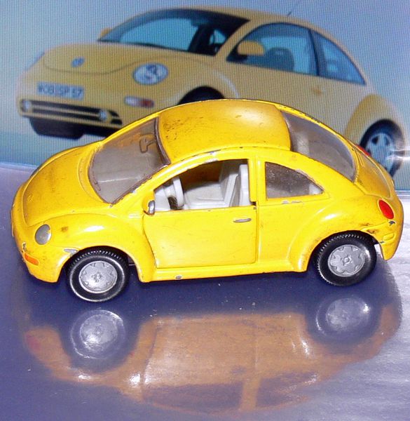 Volkswagen-new-beetle-siku-1096.jpg
