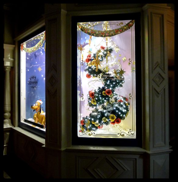Disneyland-Paris-Noel-decorations--22-.JPG