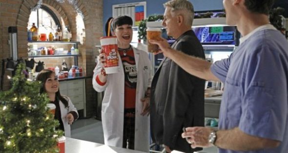 NCIS-S11X11-Le-mal-de-noel-im-0-BlogOuvert.jpg