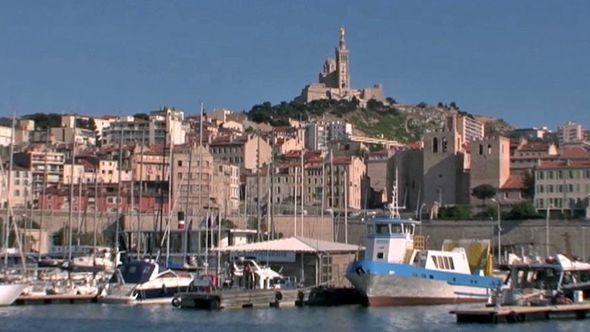 Marseille--capture-Le-Vieux-port-et-la-Bonne-Mere.jpg