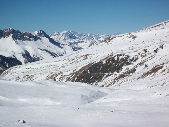 100 0953 massif des écrins vu du refuge blanche