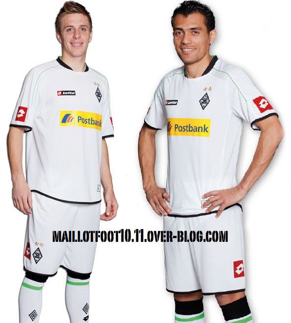 http://img.over-blog.com/592x657/3/88/03/34/jkj/yutyu/euro-2012/m-Gladbach-maillot-12-13.jpg