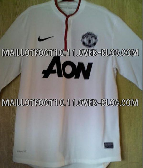 maillot-manchester-united-2012-2013-away.jpg