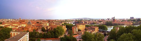 920px-Panorama Toulouse right hand